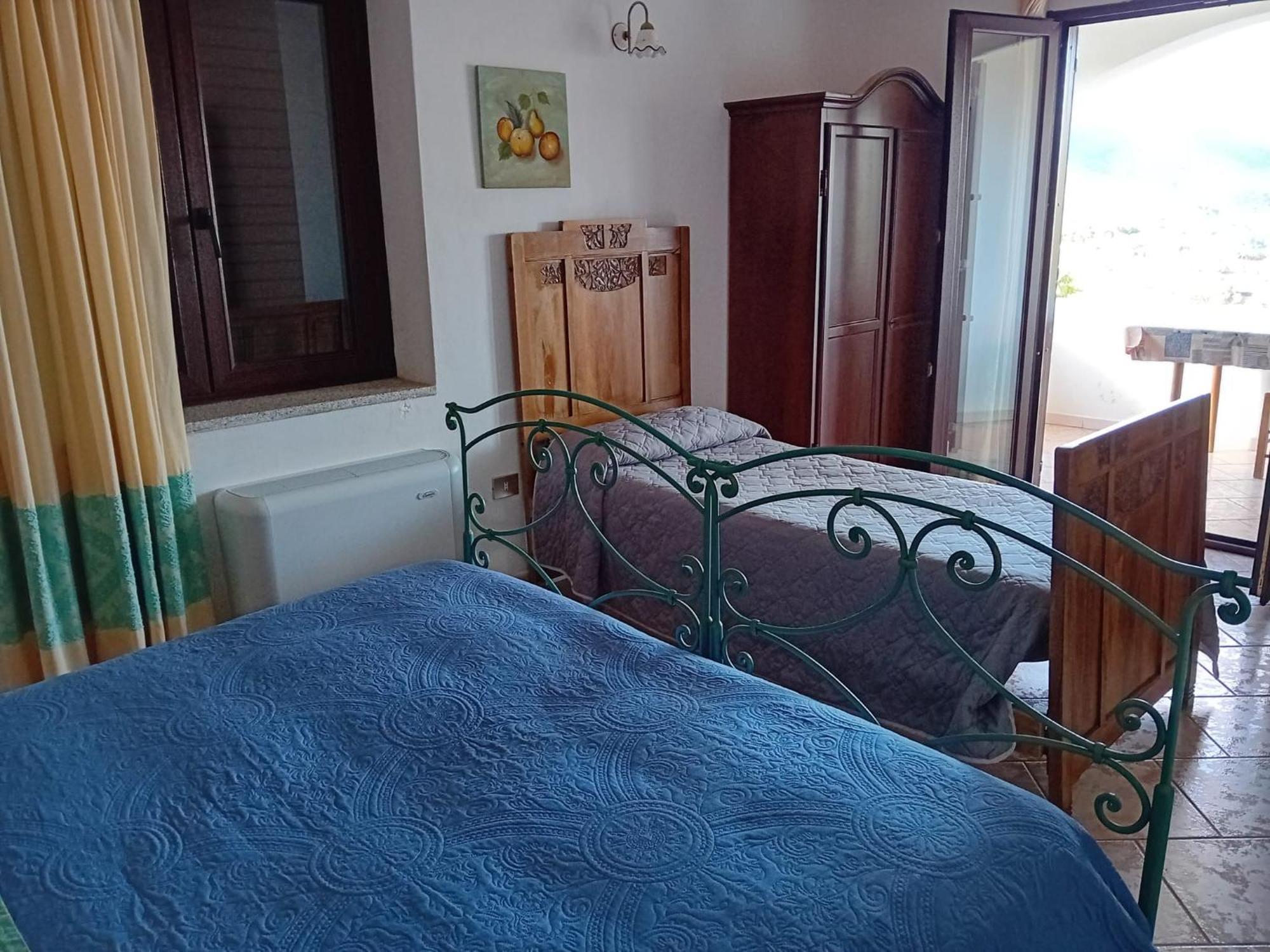 Lugori Panzió Seùlo Szoba fotó
